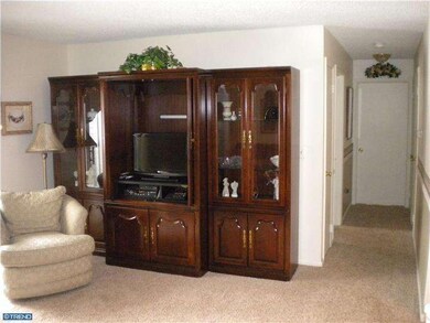 215 Ravens Crest Dr, Plainsboro, NJ 08536 - photo 4