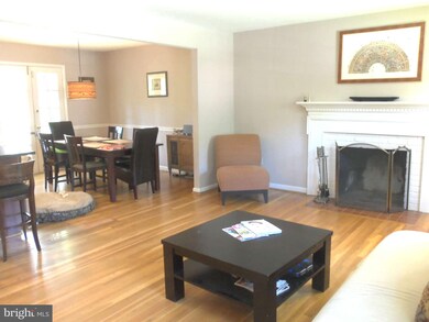 1507 Cool Spring Dr, Alexandria, VA 22308 - photo 3