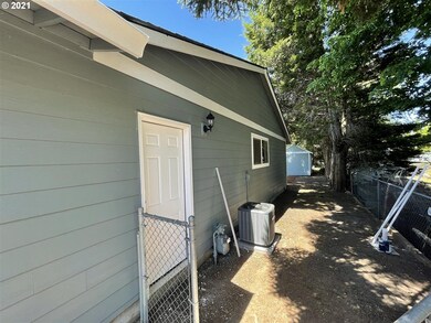 1503 SW 24th St, Troutdale, OR 97060 - photo 4