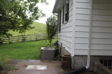 766 Catlett Rd, Harrodsburg, KY 40330 - photo 6