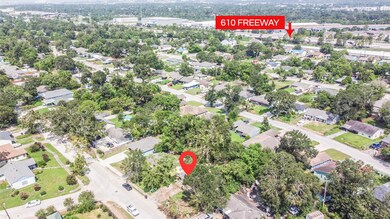 Located just 20 minutes from Downtown Houston and