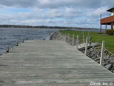 Waterfront/Dock/Pier