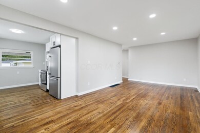 2025-5-22 1060 E Markison Ave 014