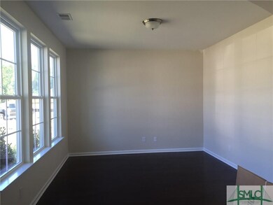 Formal dining/flex space