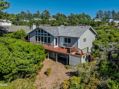 3010 NW Sandpiper Cir, Waldport, OR 97394 - photo 3