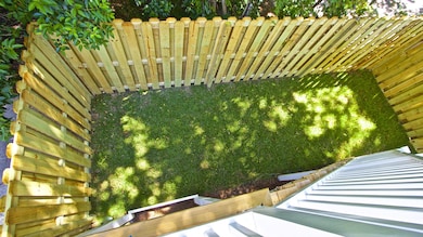 0G - Exterior - IMG_1885