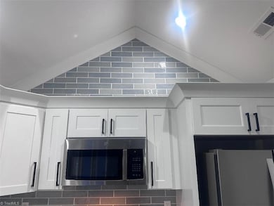 114 Council St, Thomasville, NC 27360 - photo 5