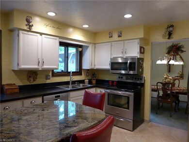 716 Lafayette Blvd, Sheffield Lake, OH 44054 - photo 2