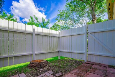 6513 Catalina Ln, Tamarac, FL 33321 - photo 7