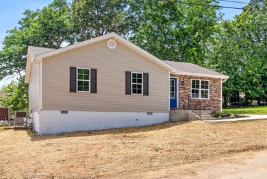 113 Gilkey Dr, Hopkinsville, KY 42240 - photo 2