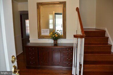 9803 Woodfahl Ct, Burke, VA 22015 - photo 3