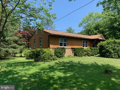 2046 Ziegler Rd, Pennsburg, PA 18073 - photo 2