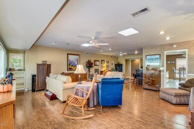 10536 W Mission Ln, Sun City, AZ 85351 - photo 5