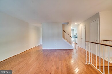 7762 Asterella Ct, Springfield, VA 22152 - photo 2