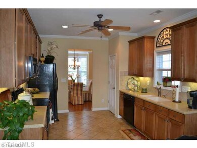 2471 Alderbrook Dr, High Point, NC 27265 - photo 3