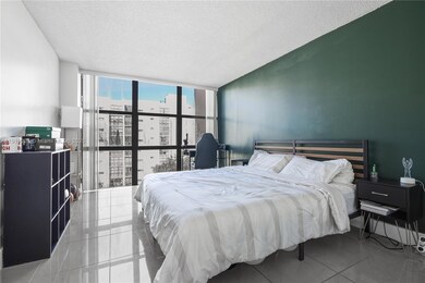 Plaza of the Americas unit 707, Sunny Isles Beach, FL 33160 - photo 2