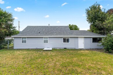 103 S Bernard St, Chewelah, WA 99109 - photo 7