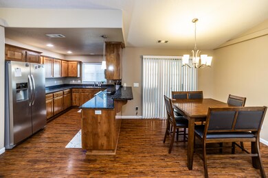 kitchen:dining