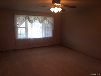 7230 Nickett Dr, North Tonawanda, NY 14120 - photo 4