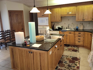 6070 Far Hills Way, Kalamazoo, MI 49009 - photo 5