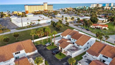 2 blocks from Beach