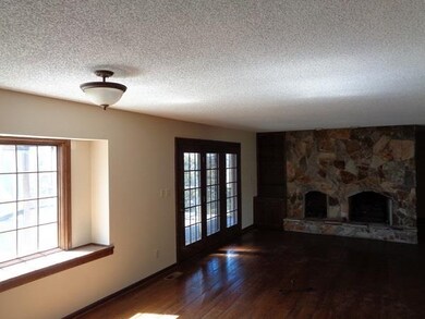 13811 W 48th St, Shawnee, KS 66216 - photo 2