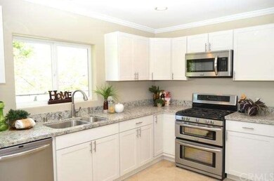 Redesigned kitchen w/brand new appliances.