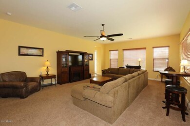 05 Family Room2