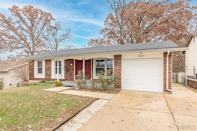 4114 Marseille Dr, Saint Louis, MO 63129 - photo 2