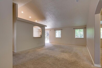 19590 Greatwood Loop, Bend, OR 97702 - photo 4