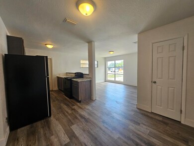 Dining / Kitchen Area