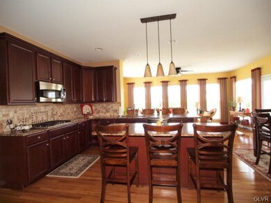 2028 Worthington Ct, Macungie, PA 18062 - photo 5