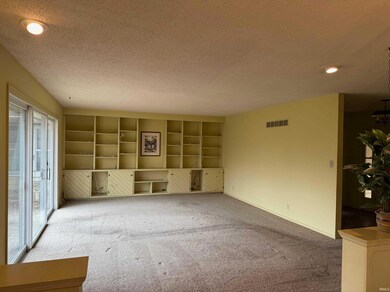 4018 Parkmont Dr, Logansport, IN 46947 - photo 6