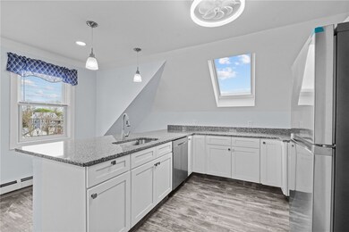 17 Selkirk Rd unit 3, Cranston, RI 02905 - photo 5