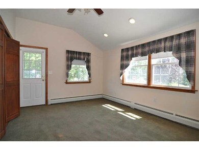 14 Valley View Dr, Greenville, RI 02828 - photo 3