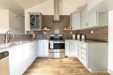 2611 Quail Run Trail, Granbury, TX 76048 - photo 5