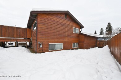 8210 Pioneer Dr, Anchorage, AK 99504 - photo 4