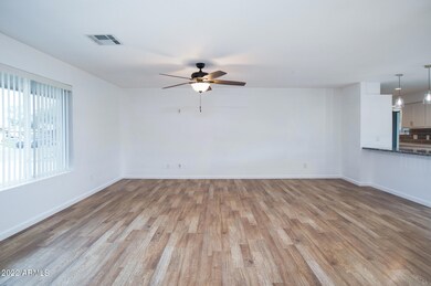 1313 W 12th St-7