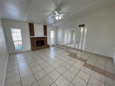 1810 Red Oak Ln, Carrollton, TX 75007 - photo 5
