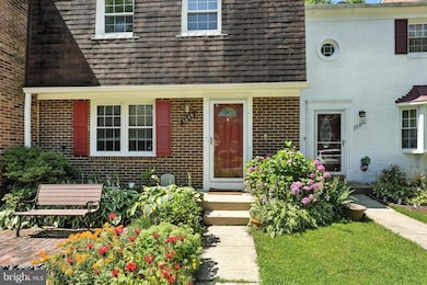 6848 Brian Michael Ct, Springfield, VA 22153 - photo 2