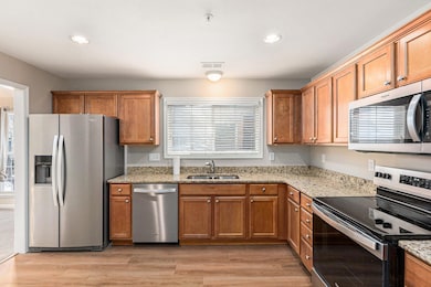 28541 Carlton Way Dr unit 81, Novi, MI 48377 - photo 6