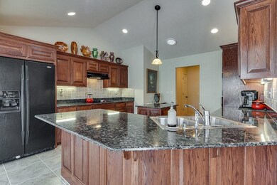 8 Frekleton Ln, Bella Vista, AR 72714 - photo 7