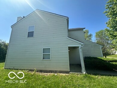 11663 Congressional Ln, Indianapolis, IN 46235 - photo 2