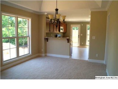 Dining area with trey ceiling