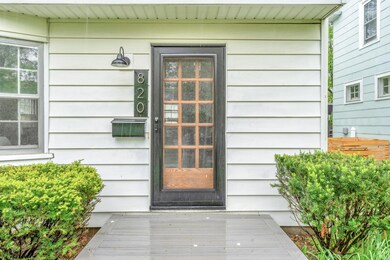 820 S Cassingham Rd, Columbus, OH 43209 - photo 2