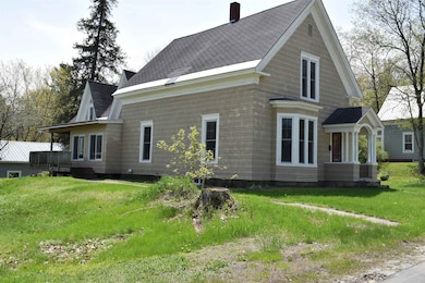 44 Elm St, Lancaster, NH 03584 - photo 2
