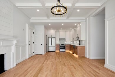 101 Dining/Kitchen