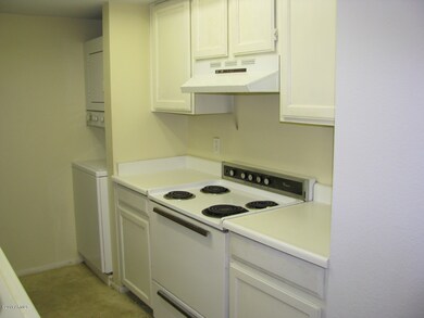 1143 Sandpiper Kitchen 2