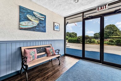 135 Scranton Ave unit 406, Falmouth, MA 2540 - photo 4