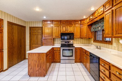 2116 Ironwood Ct, Ames, IA 50014 - photo 4